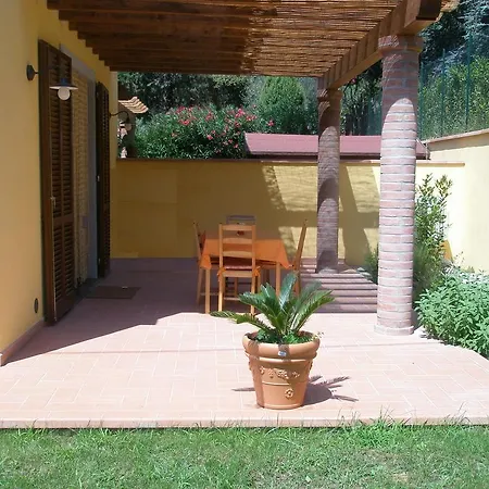 La Rondine Апартаменты