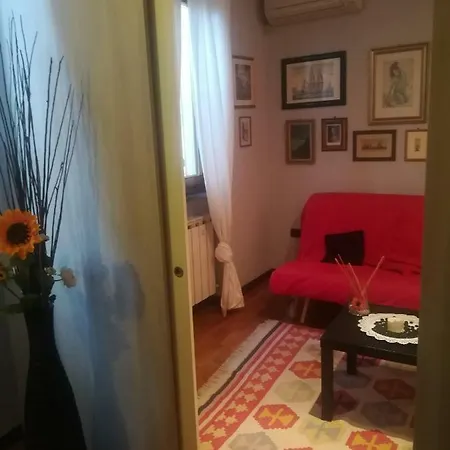 La Rondine Апартаменты *